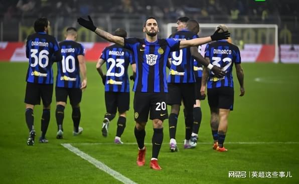 届游泳世锦 届游泳世锦